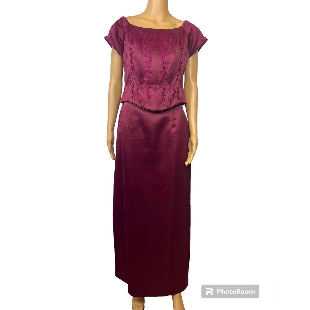 Rebecca USA Embroidered Burgundy Corset Style Maxi Gown Size Large